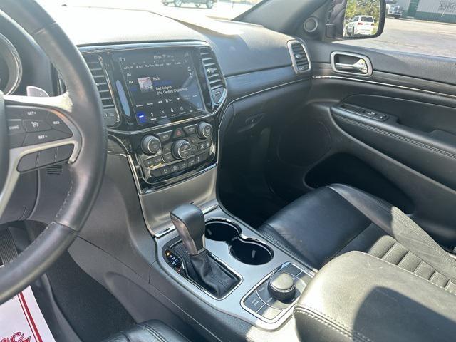 Photo of 2019 Velvet Red Pearlcoat Jeep Grand Cherokee