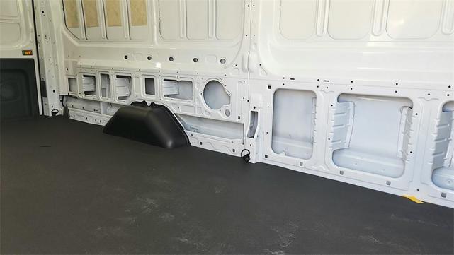 Photo of 2025 Oxford White Ford Transit-250