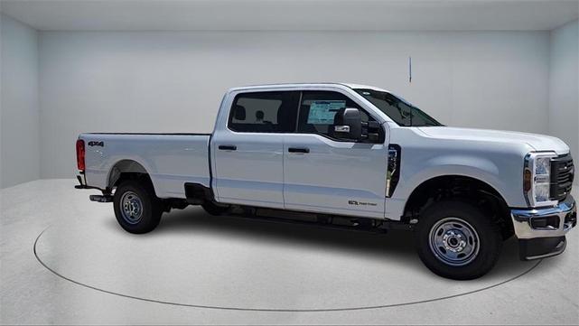 Photo of 2025 Oxford White Ford F-250