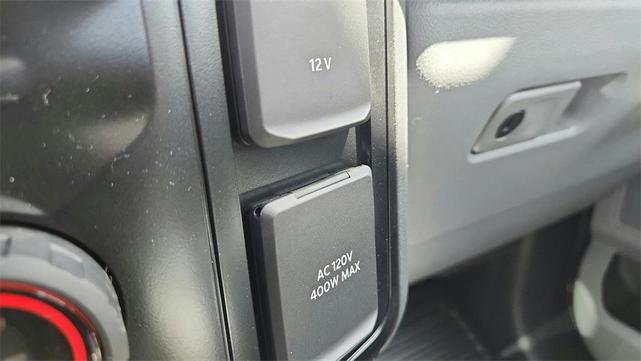 Photo of 2025 Oxford White Ford F-250