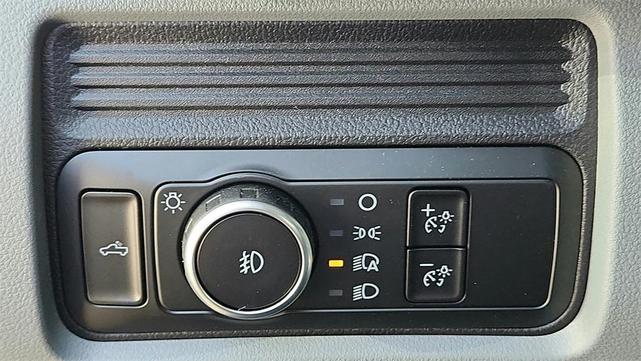 Photo of 2025 Oxford White Ford F-250
