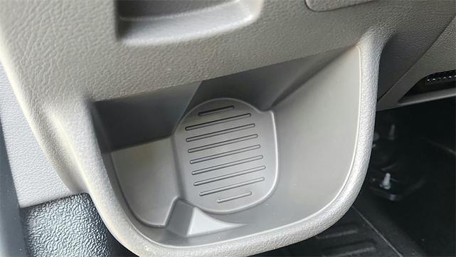 Photo of 2025 Oxford White Ford Transit-350