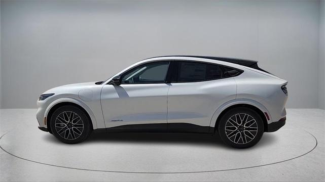 Photo of 2025 Star White Ford Mustang Mach-E