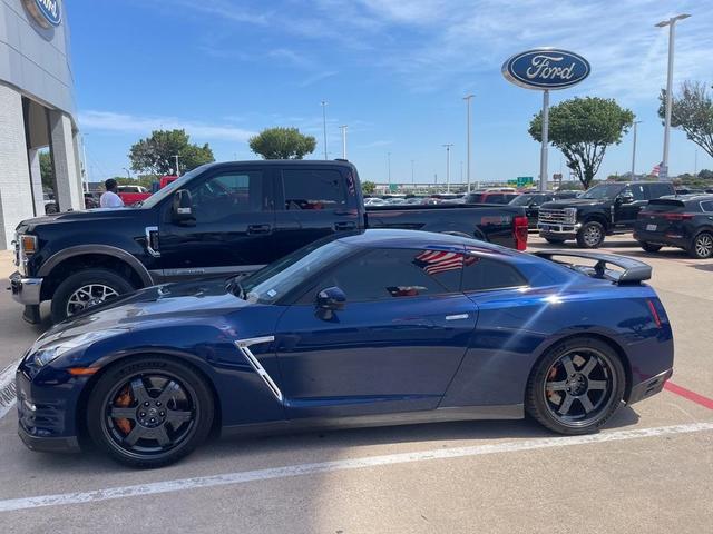 2016 Nissan GT-R