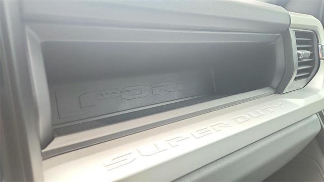 Photo of 2024 Gray Metallic Ford F-250