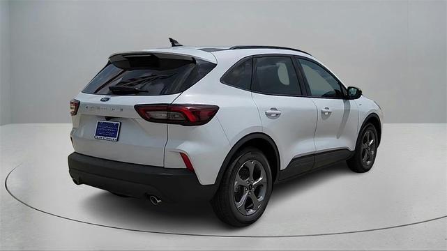 Photo of 2025 Space Silver Ford Escape