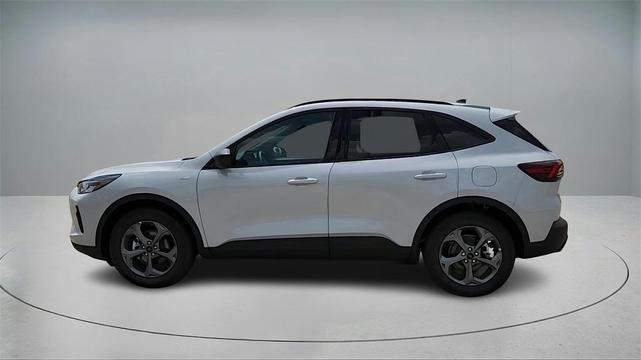 Photo of 2025 Space Silver Ford Escape