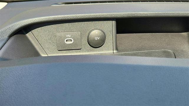 Photo of 2025 Oxford White Ford Transit-150