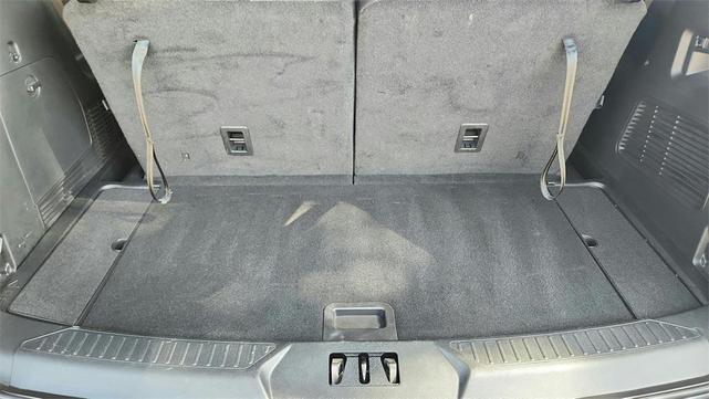 Photo of 2023 Rapid Red Metallic Tinted Clearcoat Ford Explorer