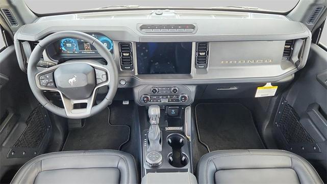 Photo of 2025 Azure Gray Metallic Ford Bronco