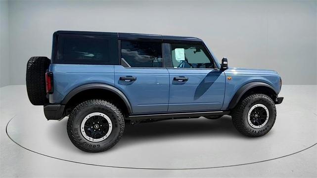Photo of 2025 Azure Gray Metallic Ford Bronco