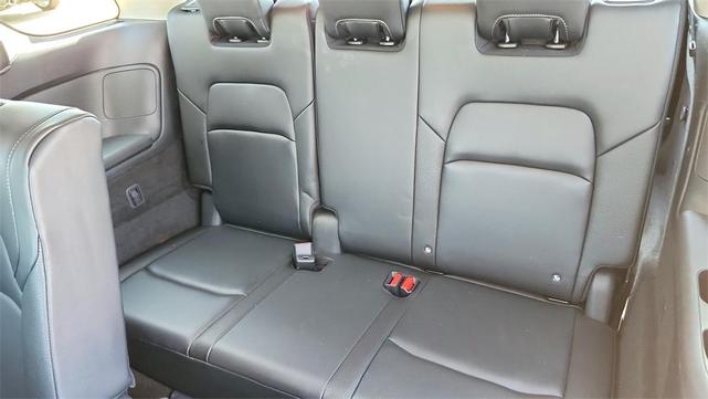Photo of 2023 Brilliant Silver Metallic Nissan Pathfinder