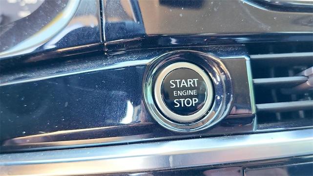 Photo of 2023 Brilliant Silver Metallic Nissan Pathfinder