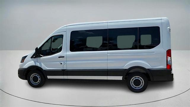 Photo of 2025 Oxford White Ford Transit-350