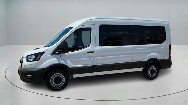Photo of 2025 Oxford White Ford Transit-350