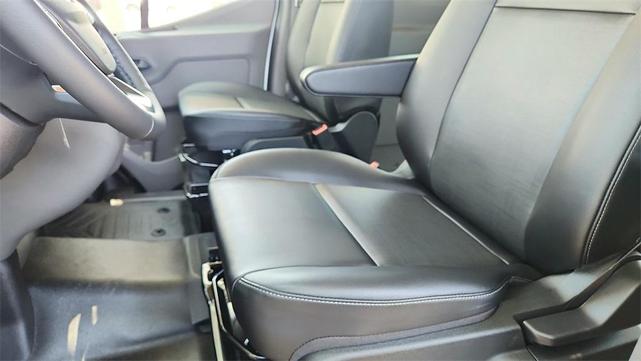 Photo of 2025 Oxford White Ford Transit-350