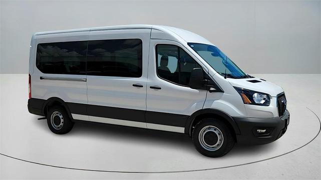 Photo of 2025 Oxford White Ford Transit-350