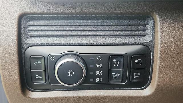 Photo of 2025 Agate Black Metallic Ford F-350
