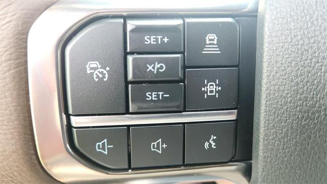 Photo of 2025 Agate Black Metallic Ford F-350