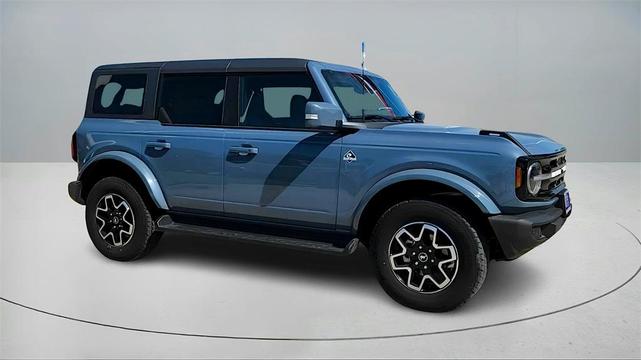 Photo of 2025 Azure Gray Metallic Ford Bronco
