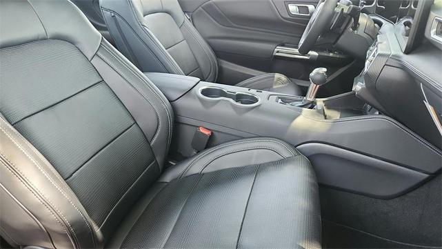 Photo of 2025 Shadow Black Ford Mustang