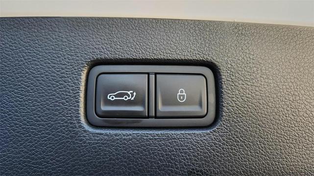 Photo of 2024 Alta White Genesis GV80