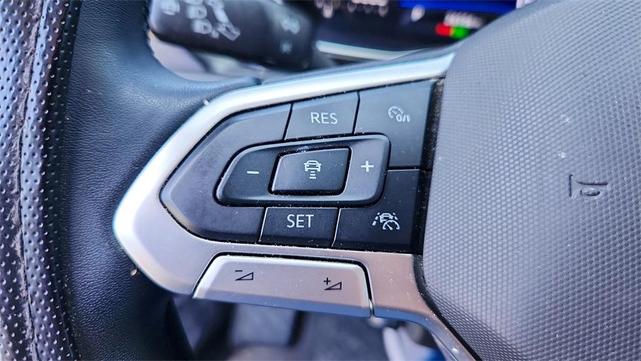 Photo of 2023 Deep Black Pearl Effect Volkswagen Jetta
