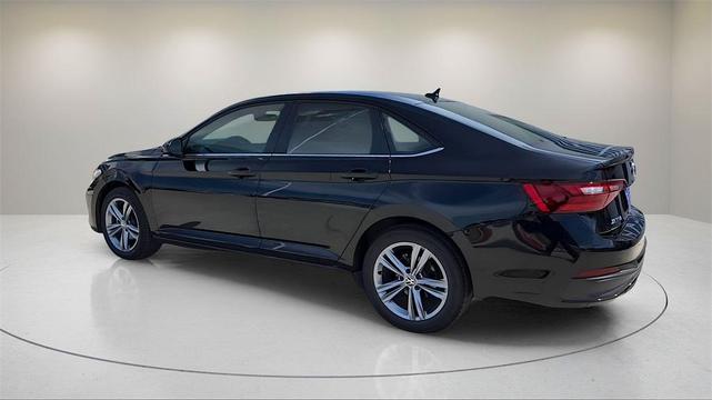 Photo of 2023 Deep Black Pearl Effect Volkswagen Jetta