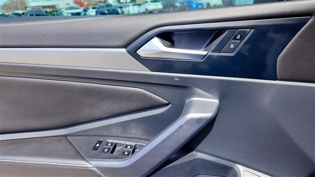 Photo of 2023 Deep Black Pearl Effect Volkswagen Jetta