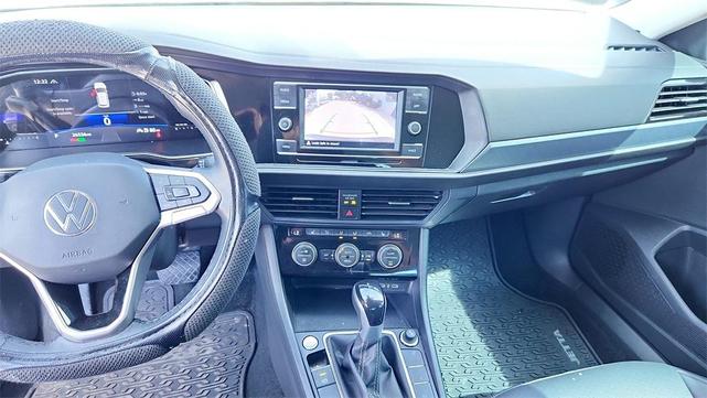 Photo of 2023 Deep Black Pearl Effect Volkswagen Jetta