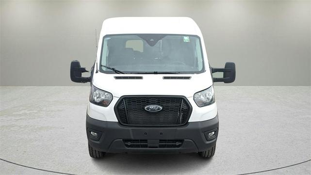 Photo of 2025 Oxford White Ford Transit-350