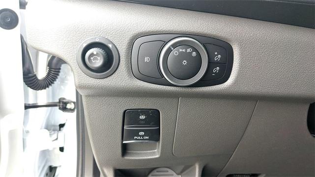Photo of 2025 Oxford White Ford Transit-350