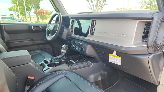Photo of 2025 Azure Gray Metallic Ford Bronco