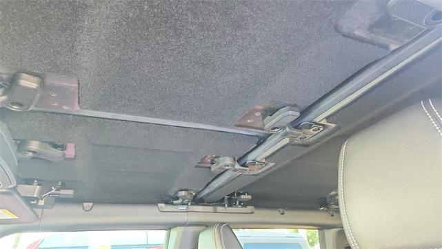 Photo of 2025 Azure Gray Metallic Ford Bronco