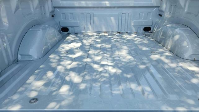 Photo of 2025 White Metallic Ford F-150