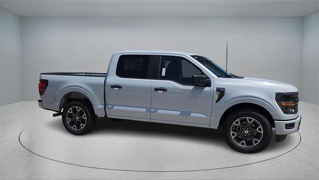 Photo of 2025 White Metallic Ford F-150