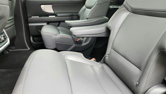 Photo of 2025 Dark Matter Gray Metallic Ford Expedition Max