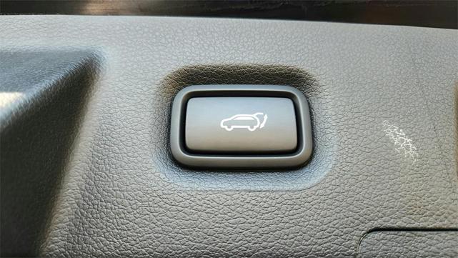 Photo of 2023 Black Noir Pearl Hyundai Santa Fe Plug-In Hybrid