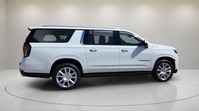 Photo of 2023 Summit White Chevrolet Suburban