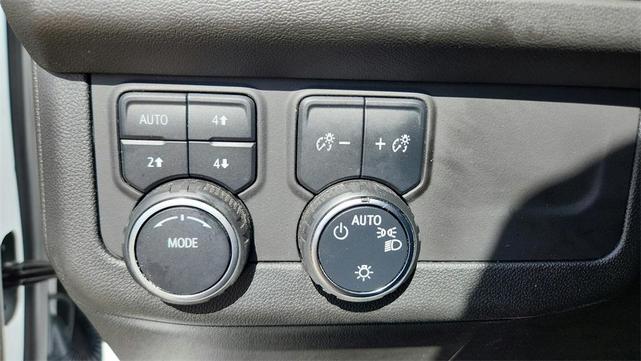 Photo of 2023 Summit White Chevrolet Suburban