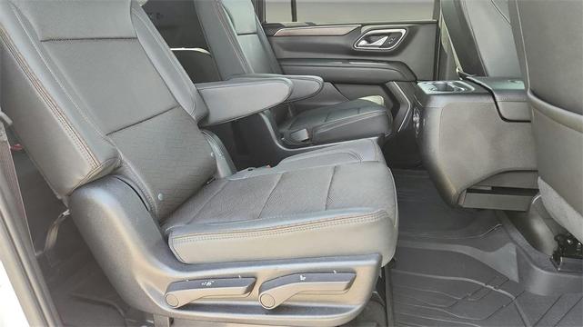 Photo of 2023 Summit White Chevrolet Suburban