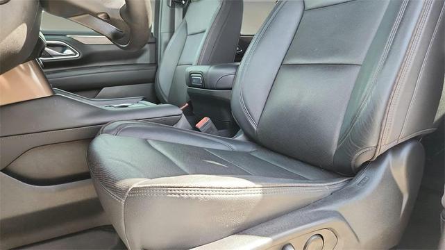 Photo of 2023 Summit White Chevrolet Suburban