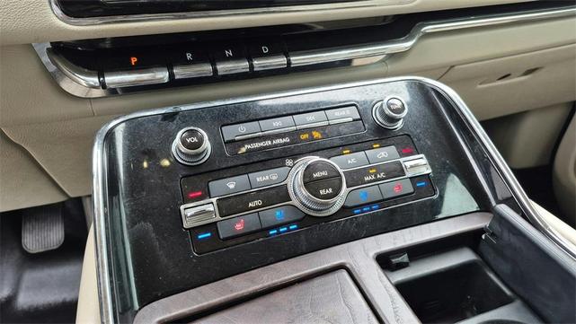 Photo of 2019 Ceramic Pearl Metallic Lincoln Navigator
