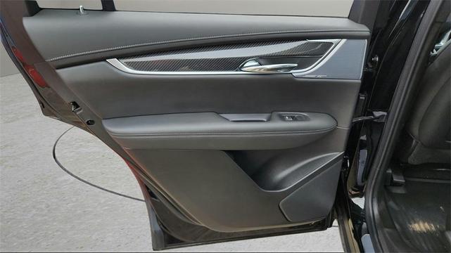 Photo of 2024 Stellar Black Metallic Cadillac XT6