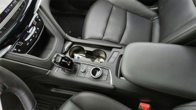 Photo of 2024 Stellar Black Metallic Cadillac XT6