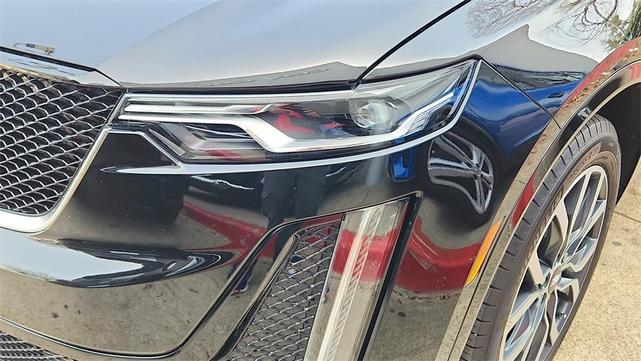 Photo of 2024 Stellar Black Metallic Cadillac XT6