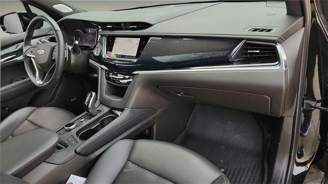Photo of 2024 Stellar Black Metallic Cadillac XT6