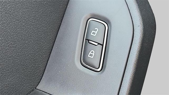 Photo of 2025 Oxford White Ford F-350