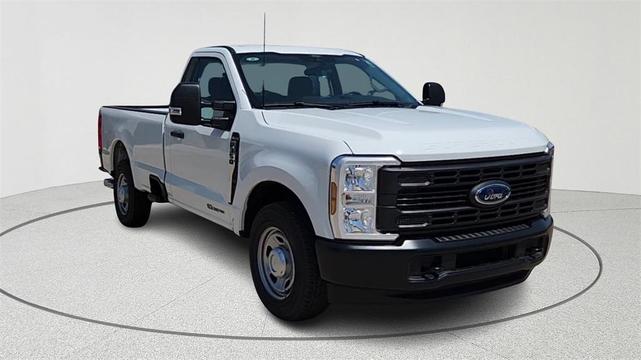Photo of 2025 Oxford White Ford F-350