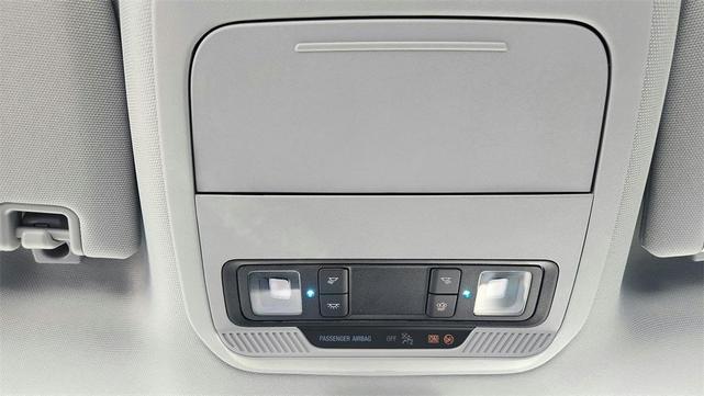 Photo of 2025 Oxford White Ford F-350